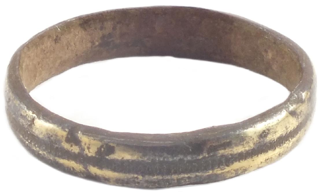 RARE ANCIENT VIKING WOMAN’S WEDDING RING 10th CENT. AD (1 of 2)
