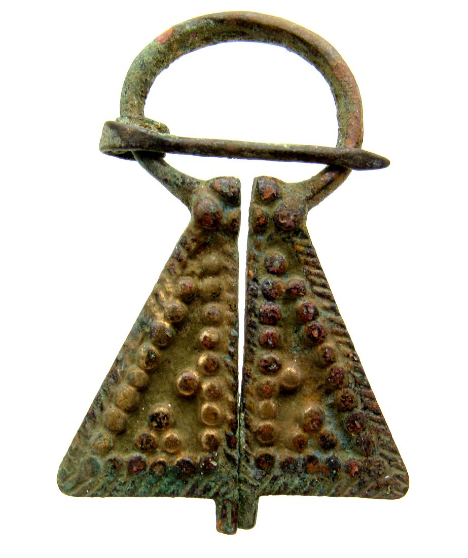 Viking Penannular Omega Brooch with Decoration: Date: ca. 900 - 1100 AD Material: Bronze Dimensions: 58mm - 16.1 Grams Provenance/Additional Information: Obtained from an old British collection; Acquired at L.C.F. (London) Rare Viking Scandinavian 