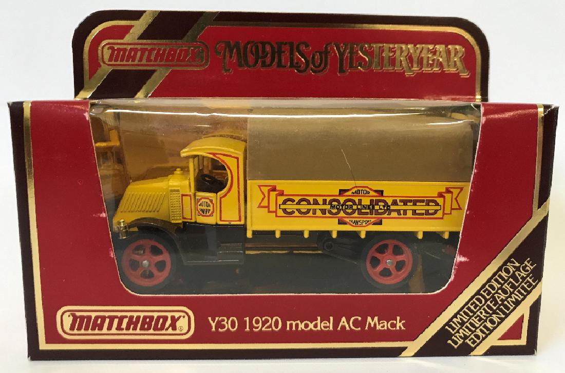 MATCHBOX LESNEY Models of Yesteryear 1920 Mack Truck (1 of 1)