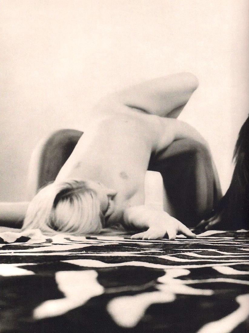KARIN SZEKESSY - Nude: Artist: KARIN SZEKESSY Print Title: Nude Medium: Vintage Sheet-fed Gravure Printing Date: 1969 Printed: France Image Size: 8" X 10" No Reserve: This lot starts at $1 and has no reserve as a courtesy s