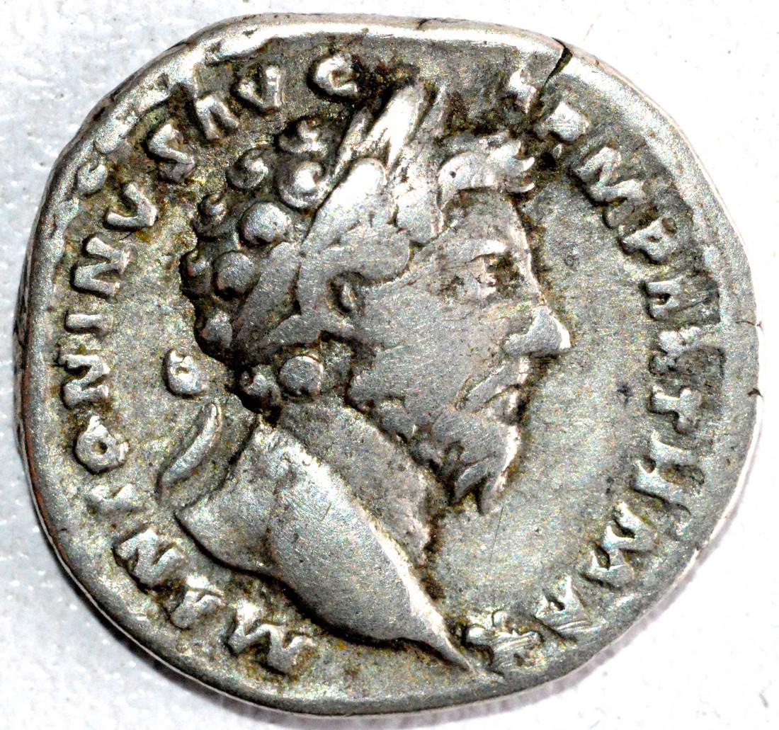 Roman Denarius of Emperor Marcus Aurelius - rv. Pax (1 of 2)