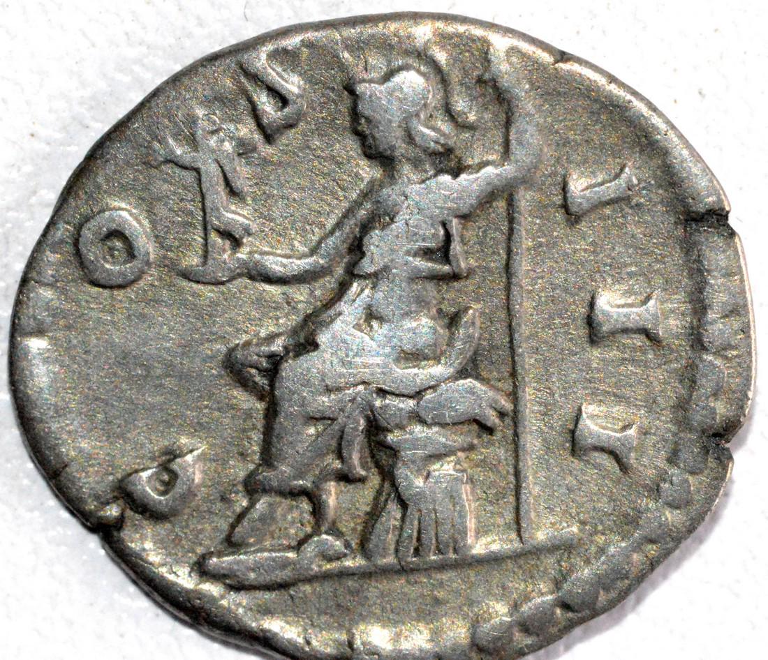 Roman Denarius of Emperor Marcus Aurelius - rv. Jupiter (1 of 2)