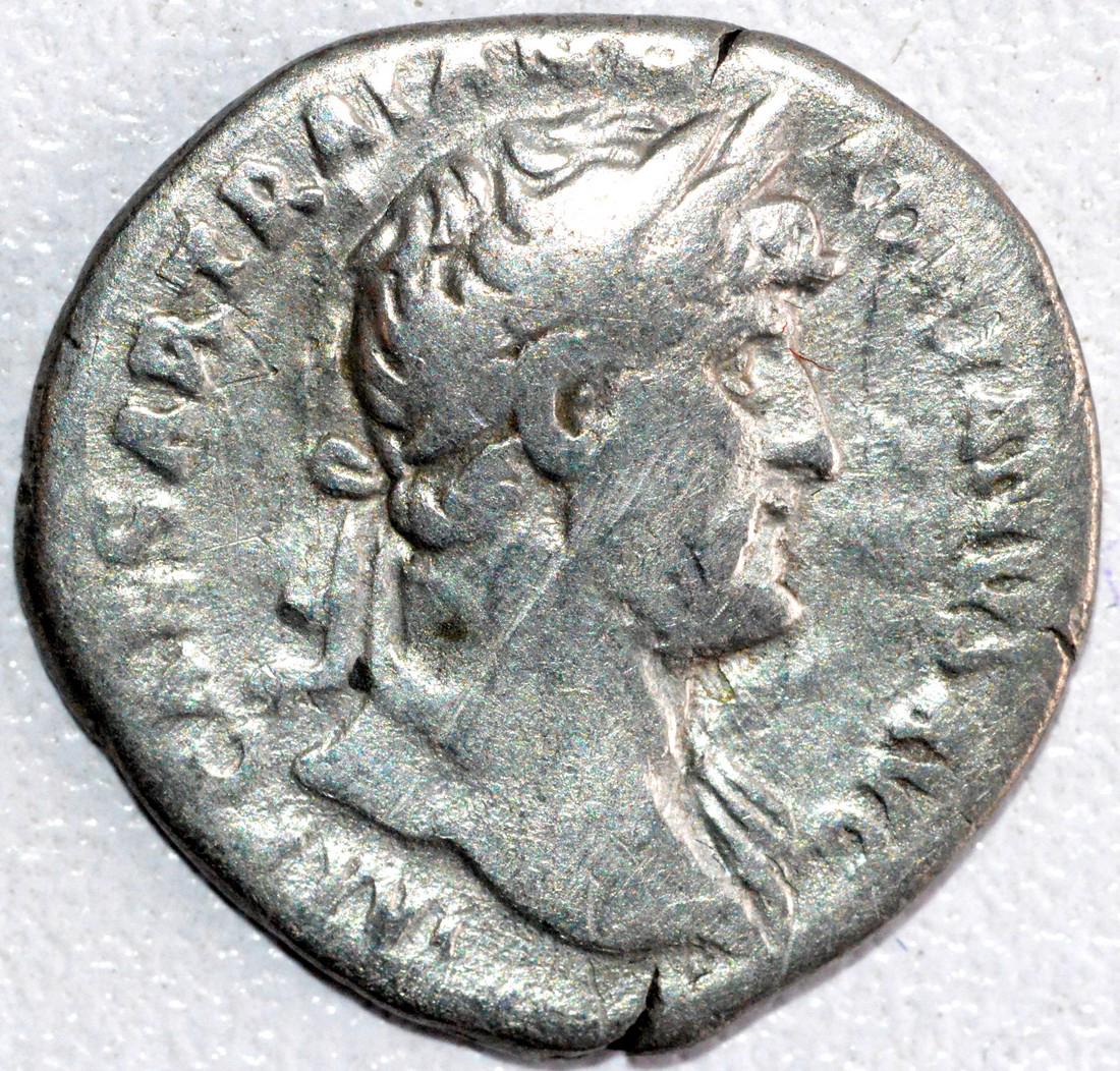 Roman Denarius of Emperor Hadrian, rv. Salus (1 of 2)