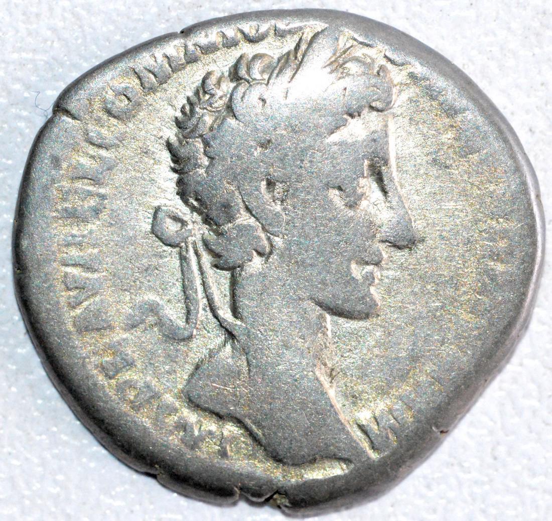 Roman Denarius of Emperor Commodus, rv. Jupiter (1 of 2)