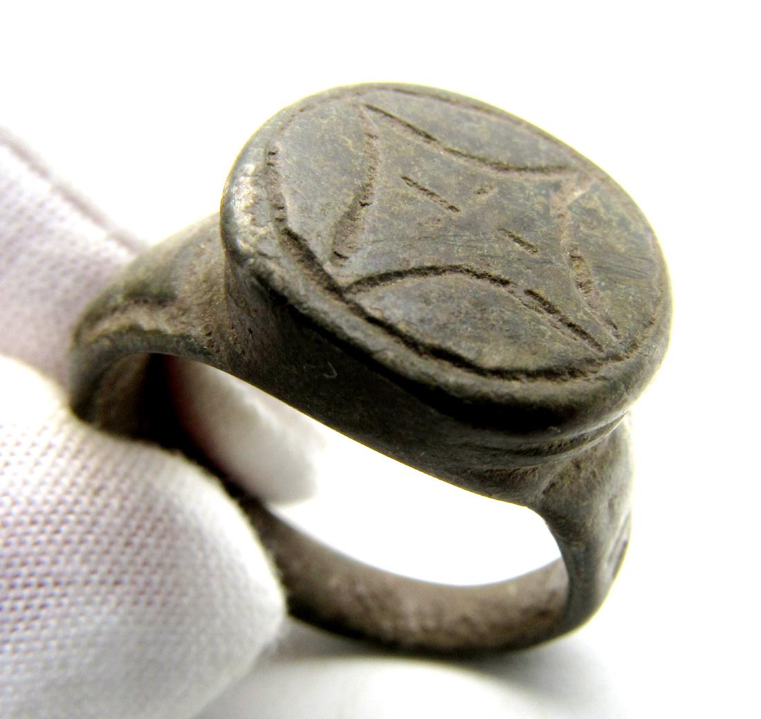 Crusaders Seal Ring with Star of Bethlehem (1 of 4)