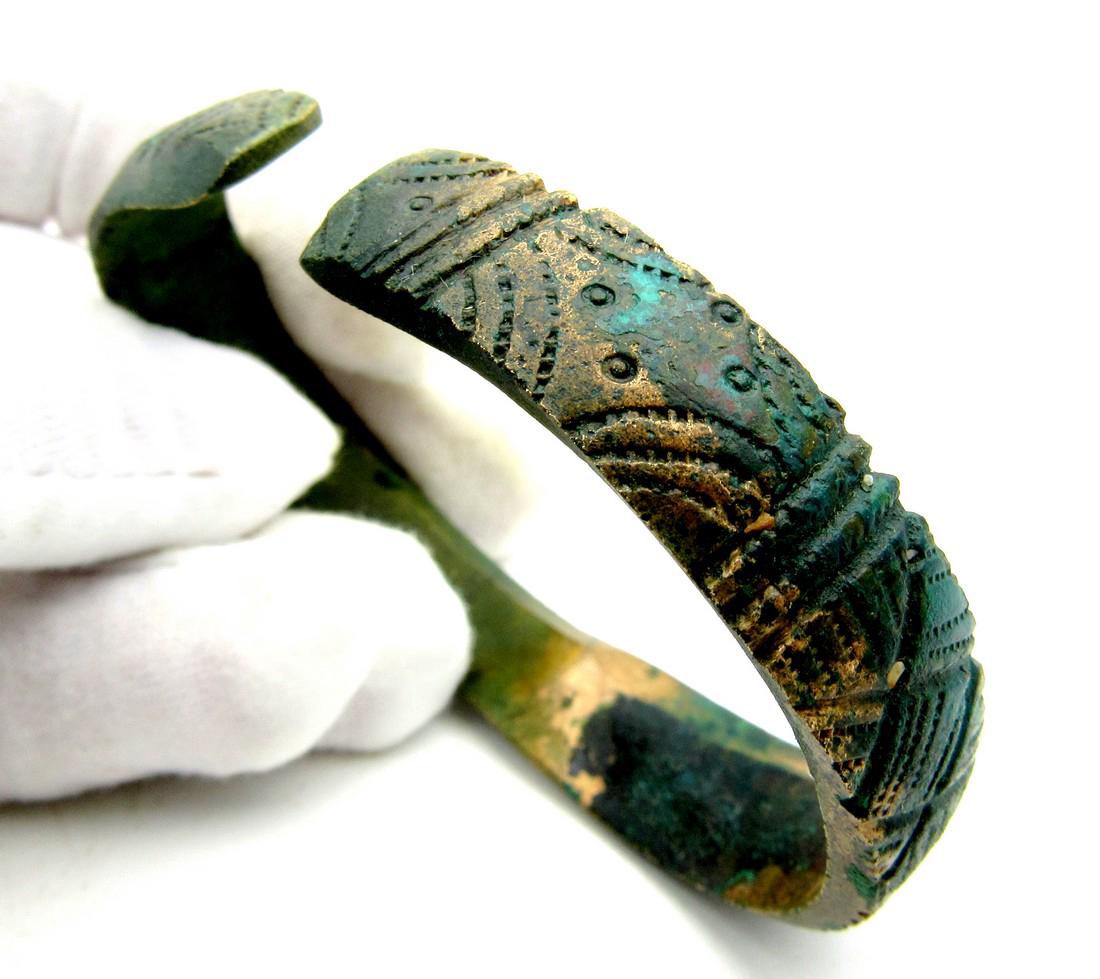 Viking Decorated Bracelet / Filety Ring. (1 of 4)