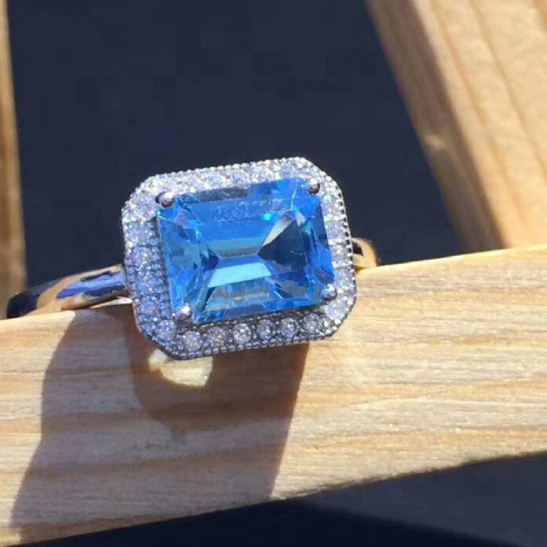 Sterling Silver Topaz Zircon Ring, 2ct (1 of 2)