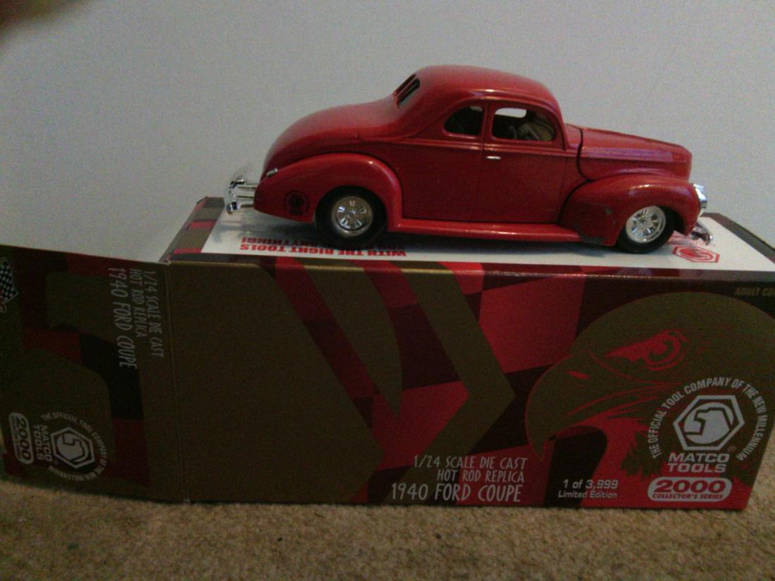 1940 Ford Coupe Model Car (1 of 1)