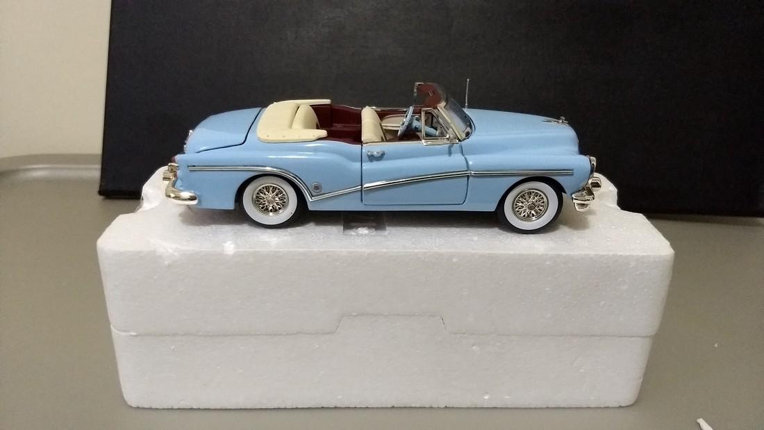 1953 Buick Skylark Model Car (1 of 1)