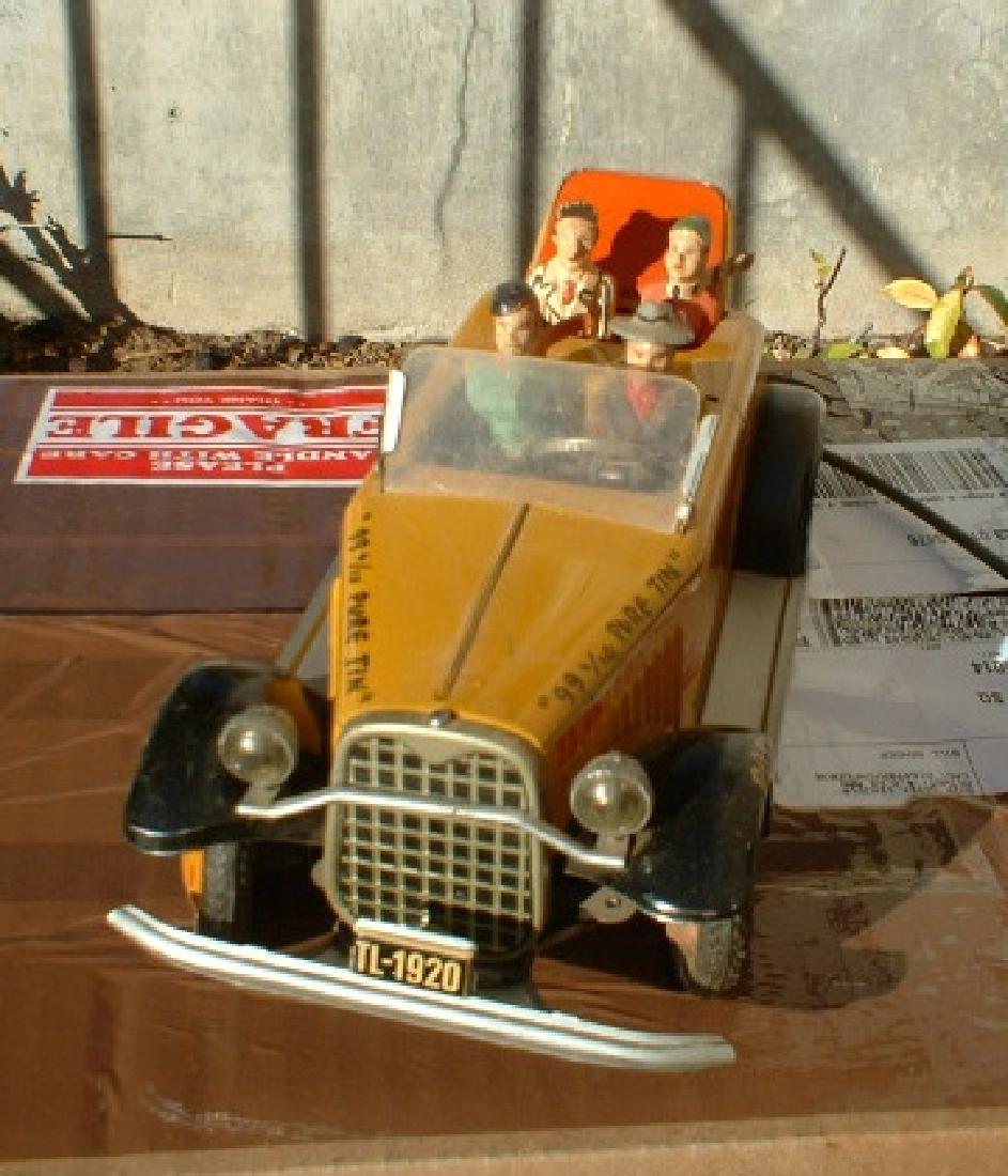 Arnold "Tin Lizzy" Model Car (1 of 5)