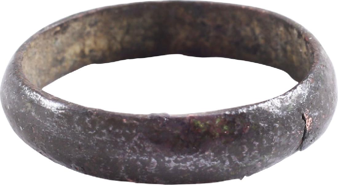 GOOD VIKING WEDDING RING C.850-1000 AD (1 of 2)