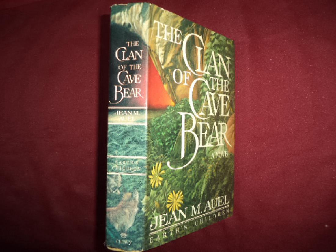 The Clan of the Cave Bear. (1 of 1)