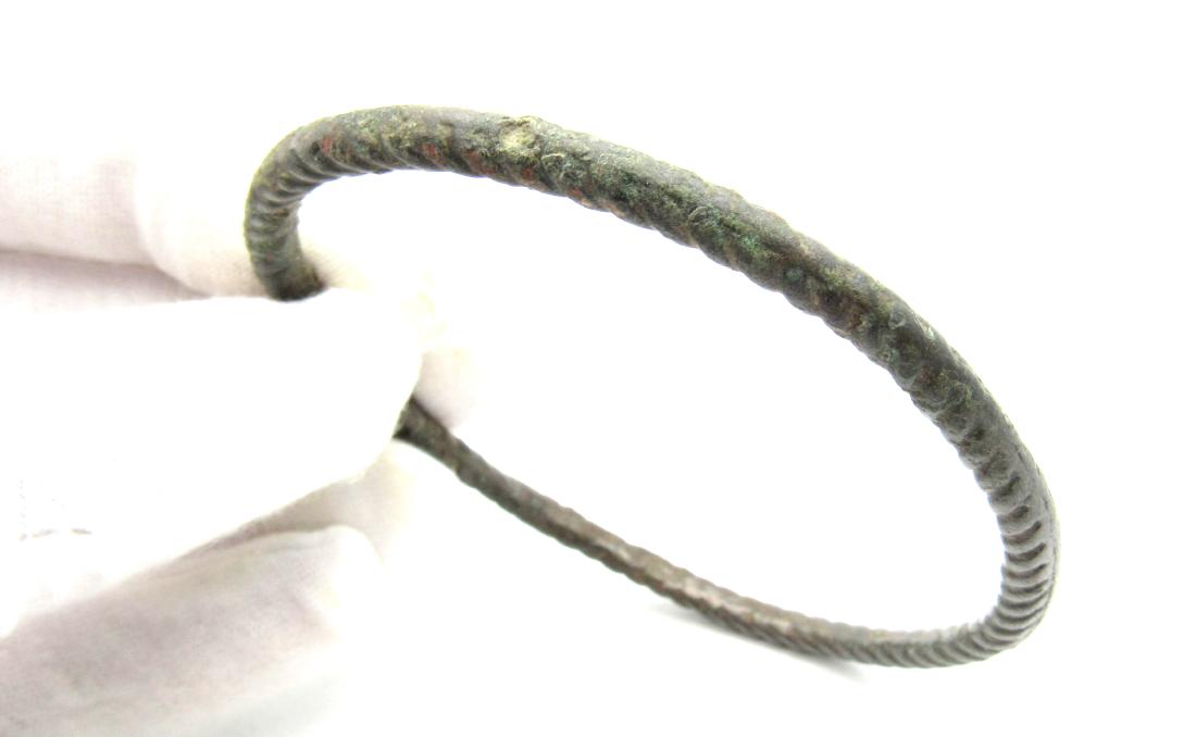 Viking Twisted Fielty Bracelet/ Arm RIng (1 of 3)