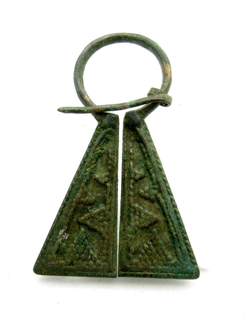 Viking Pennanular Omega Brooch (1 of 2)