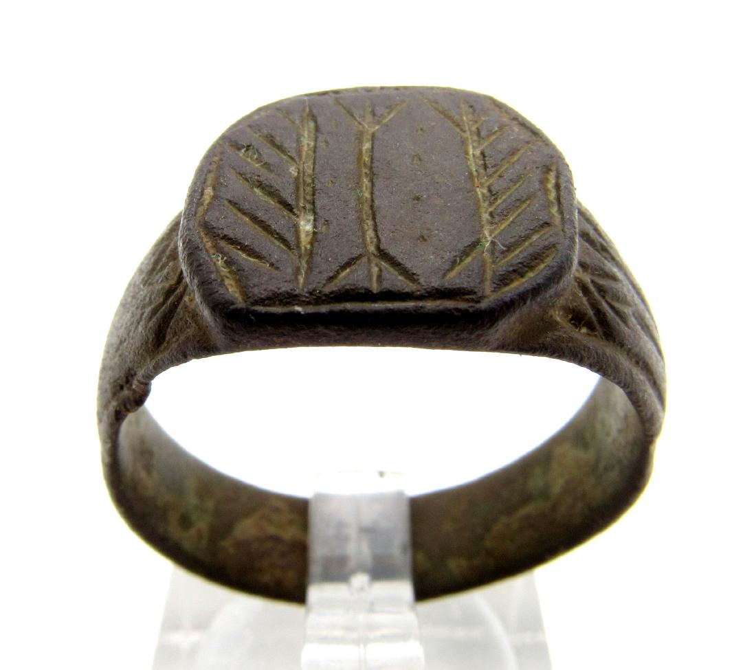 Roman Legionary Ring with Geometric Decoration (1 of 4)