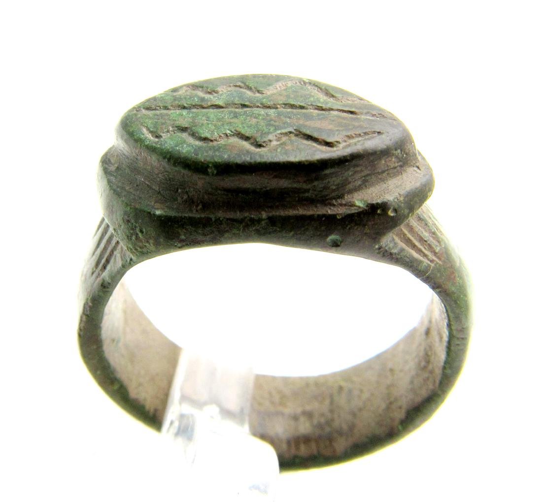 Rare Roman Doctor's Ring with Snakes on Bezel (1 of 5)