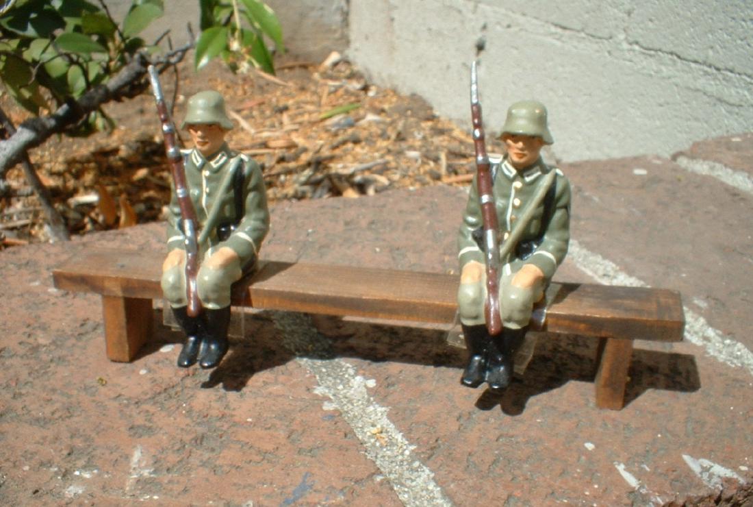 Lineol-Elastolin soldiers sitting on a bench: Lineol-Elastolin soldiers sitting on a bench , c10. No Reserve: This lot starts at $1 and has no reserve as a courtesy so that collectors can determine the true market value on this authentic item. Sh