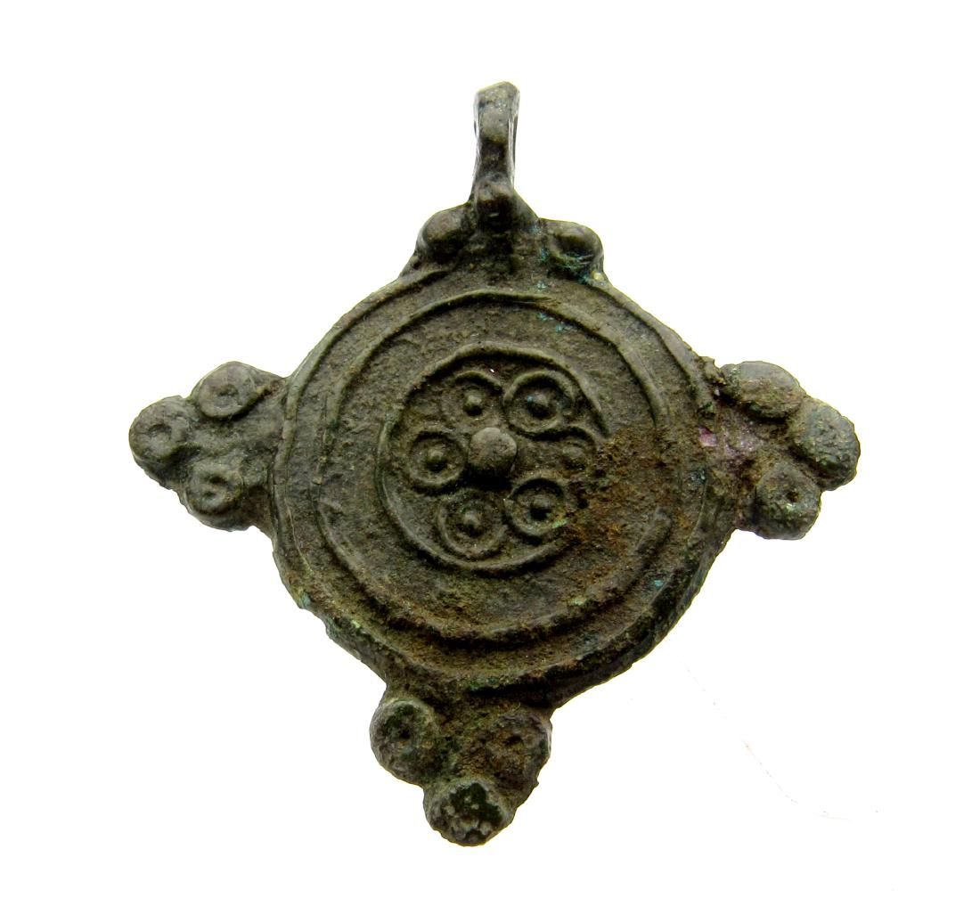 Medieval viking era pendant with Snake Heads (1 of 3)