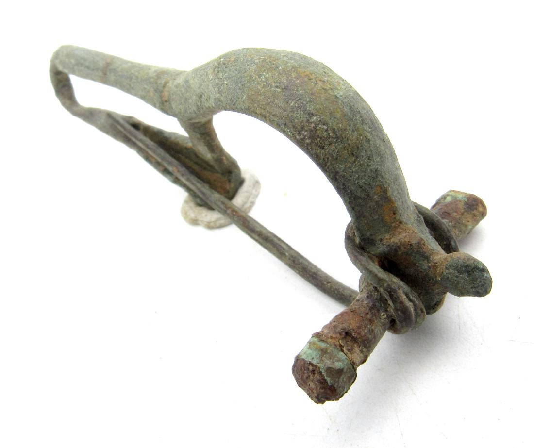 Ancient roman "P-shaped" bow brooch (1 of 3)