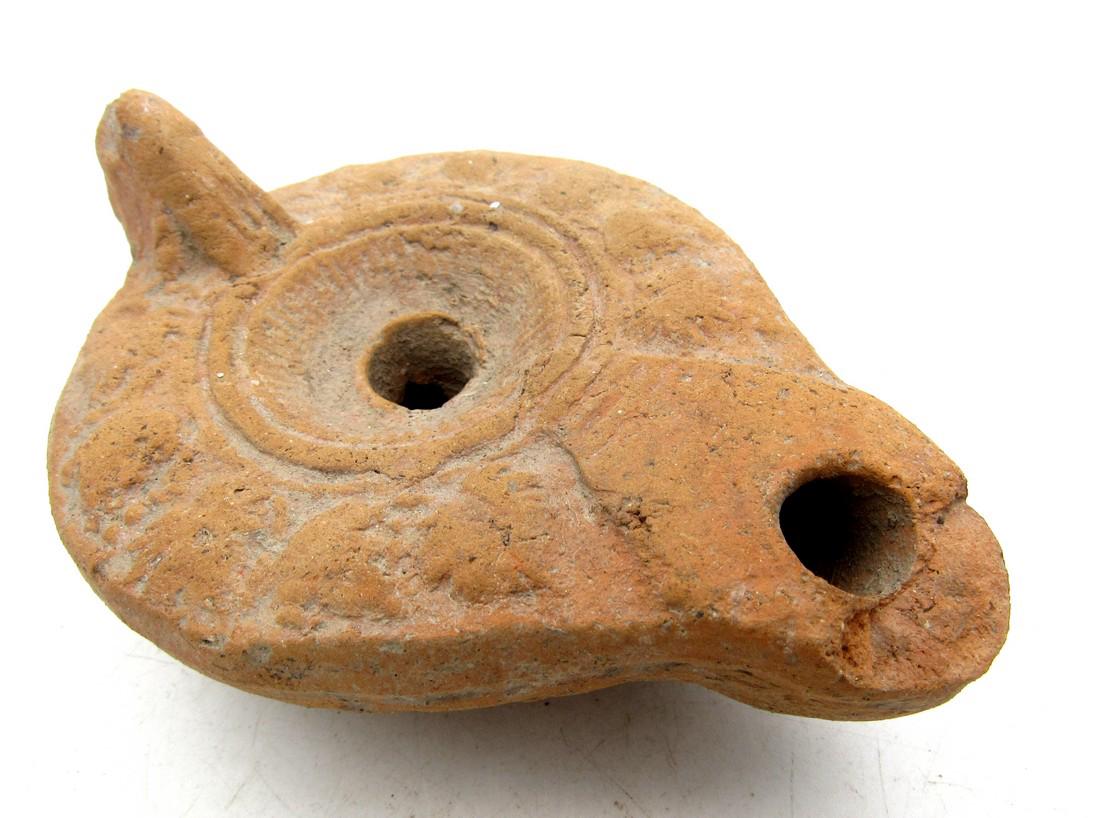 Ancient roman decorated oil lamp (1 of 4)