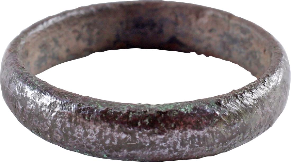 GOOD VIKING WEDDING RING C.850-1000 AD (1 of 2)