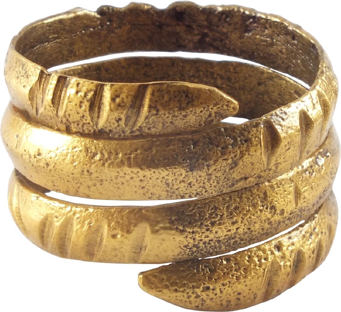 FINE VIKING COIL RING C.900-1050 (1 of 2)
