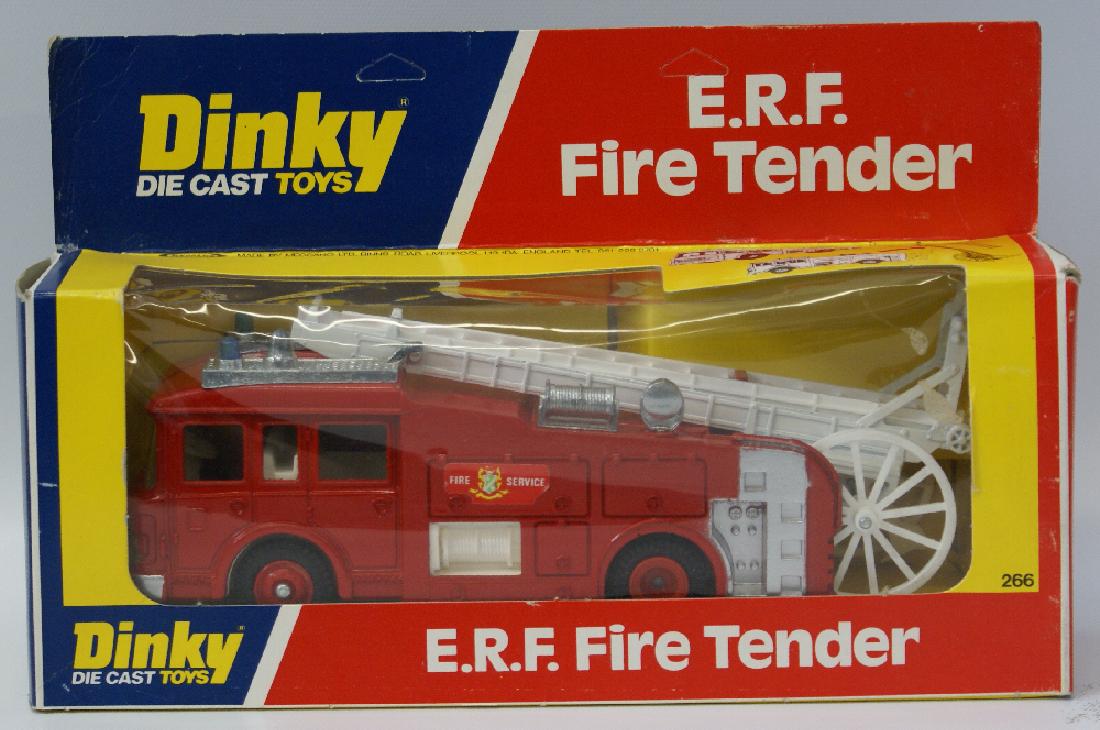 1978 DINKY #266 Diecast ERF FIRE TENDER Truck (1 of 4)
