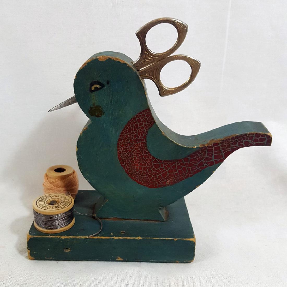 Pennsylvania Bluebird Spool Holder With Scissors 1930's (1 of 3)