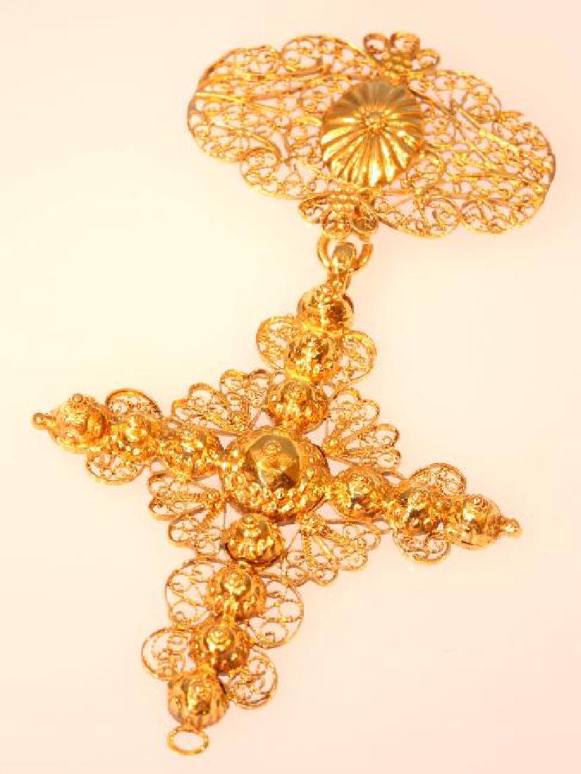Antique Georgian 18K Yellow Gold Filigree Cross Pendant: Item: Antique Georgian gold filigree cross pendant - anno 1800 Condition: good Country of origin: Most probably France or Belgium Style: Georgian Era: ca. 1800 Theme: Cross Material: 18K yellow gold (