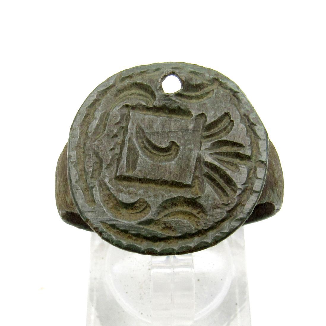 Medieval Heraldic Knight's Seal Ring with a Family (1 of 4)