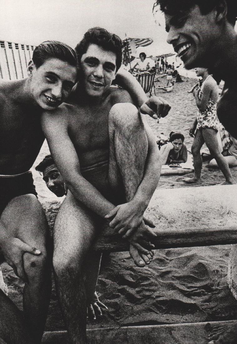 WILLIAM KLEIN - Ostia Beach Vertical, Rome, 1956: Artist: WILLIAM KLEIN Print Title: Ostia Beach Vertical, Rome, 1956 Medium: Sheet-fed Gravure Printing Date: 1985 Printed in France Image Size Approx. 7 X 10 inches William Klein an American-born Fren