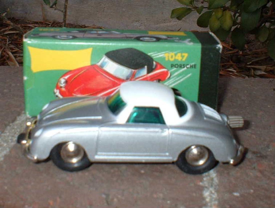 Schuco Microracer 1047 (1 of 5)