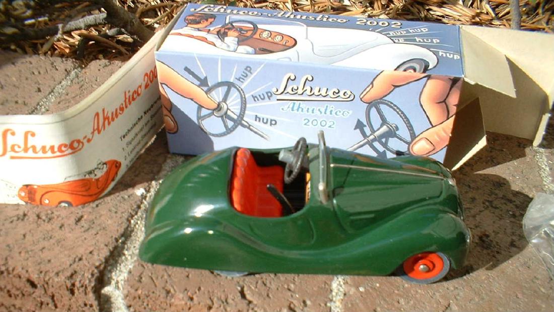 Schuco Akustico 2002 (1 of 3)