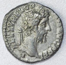 Ancient Roman Denarius Coin - Commodus (1 of 2)