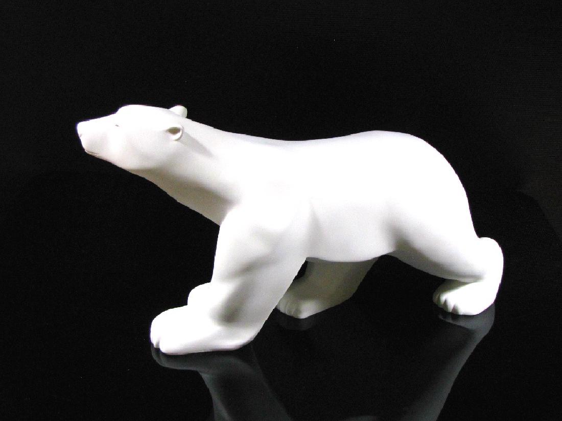 François Pompon - Polar bear Ours Blanc: Maker: Mouseion Origin: Netherlands Date: 2015 Materials: Polystone composite Size: 7 x 11 inch, (weight 3.4 kg) Description: Polar bear Ours Blanc Sculpture, inspired by the sculpture by artist Fran�