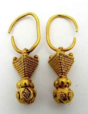 Medieval Viking pair of Gold Earrings (1 of 3)