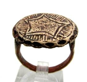 Medieval mysterious ring with pentagram on bezel (1 of 4)