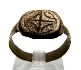 Medieval crusader's period ring with star of bethlehem (1 of 3)