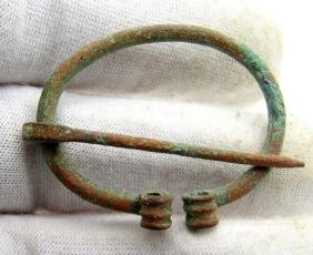 Medieval Viking omega brooch (1 of 2)