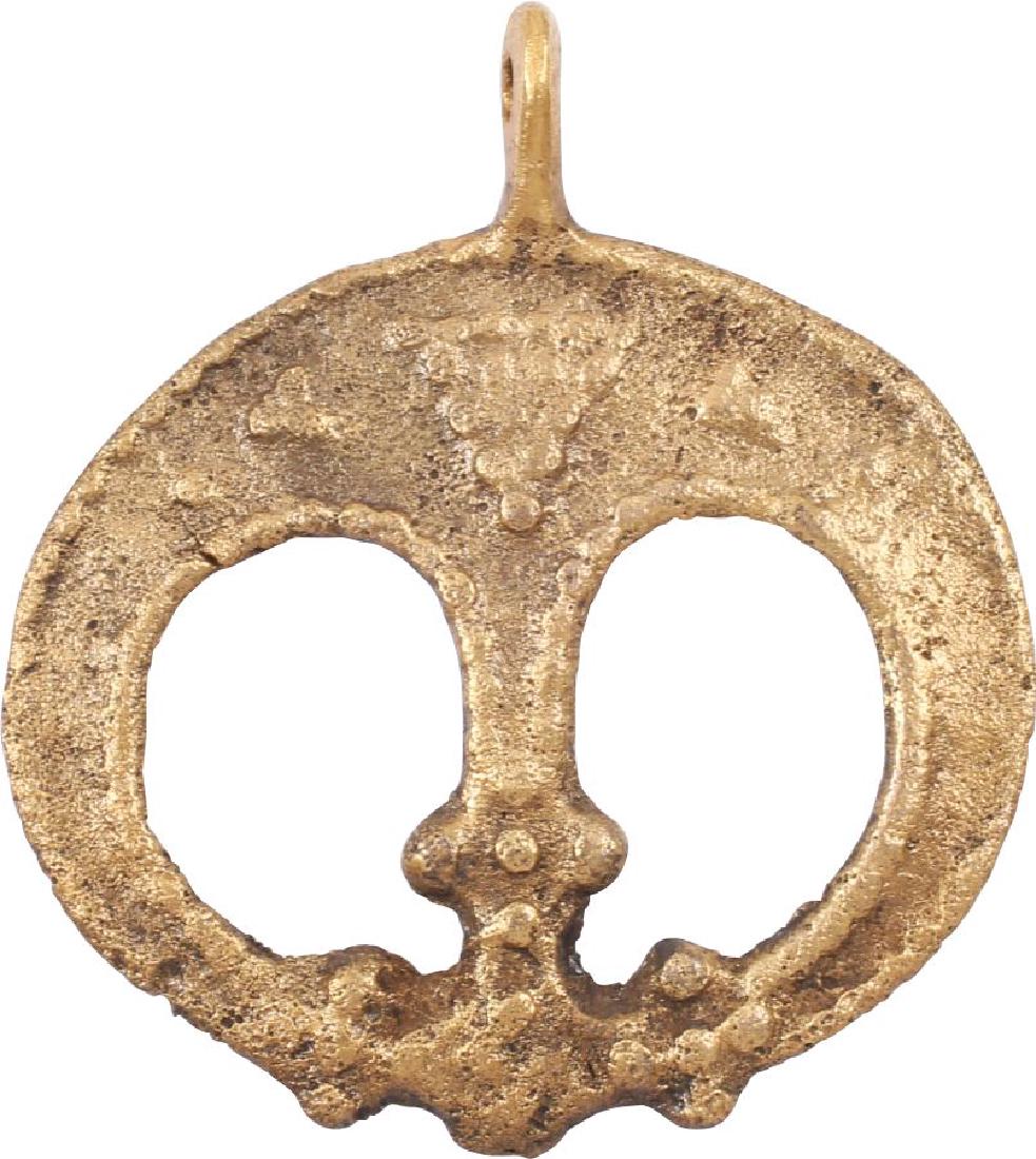 FINE VIKING LUNAR PENDANT C.850-950 AD (1 of 4)