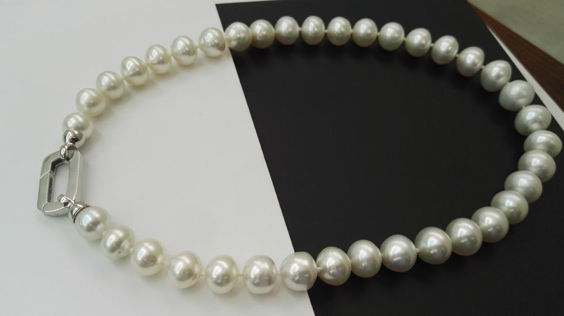 Australian South Sea pearl necklace (1 of 3)