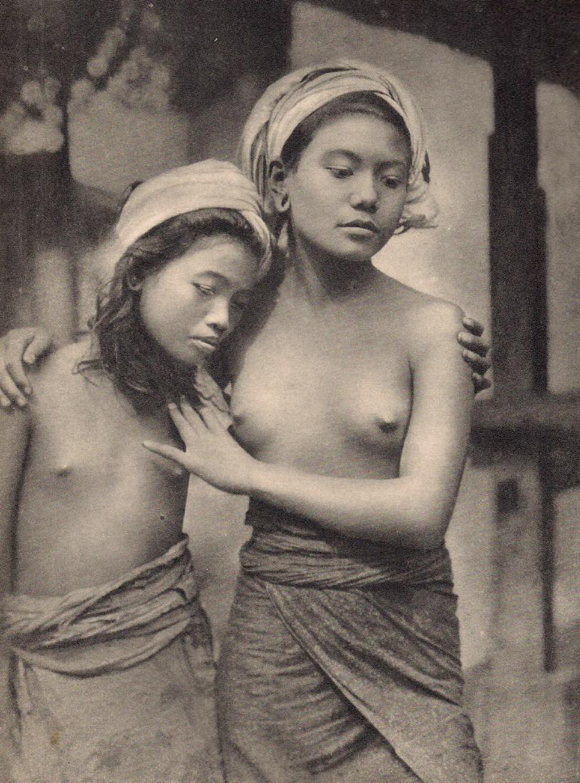 E.O. HOPPE - Balinaises: Artist: E.O. HOPPE Print Title: Balinaises Medium: Sheet-fed Gravure Printing Date: 1933 Printed in France Image Size: 7 X 9 inches Emil Otto Hoppe(1878-1972) was a German-born portrait, travel, and l