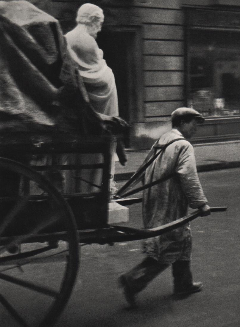 ANDRE KERTESZ - Montparnasse, Paris 1928: Artist: ANDRE KERTESZ Print Title: Montparnasse, Paris 1928 Medium: Sheet-Fed Gravure Printed in 1972 in France Image size approx. 6.25 x 8.25 inches Andre Kertesz(1894-1985) born Kertesz Andor, was a