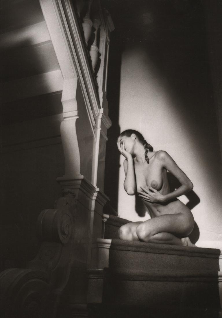 JEANLOUP SIEFF - Nude on the Stairs 1987: Artist: JEANLOUP SIEFF Print Title: Nude on the Stairs Paris, 1987 Medium: Glossy PhotoLithograph Poster Printing location: Germany Printing Date: 1992 Image Size: 11.5" x 16.5" Jeanloup Sieff (1933-2