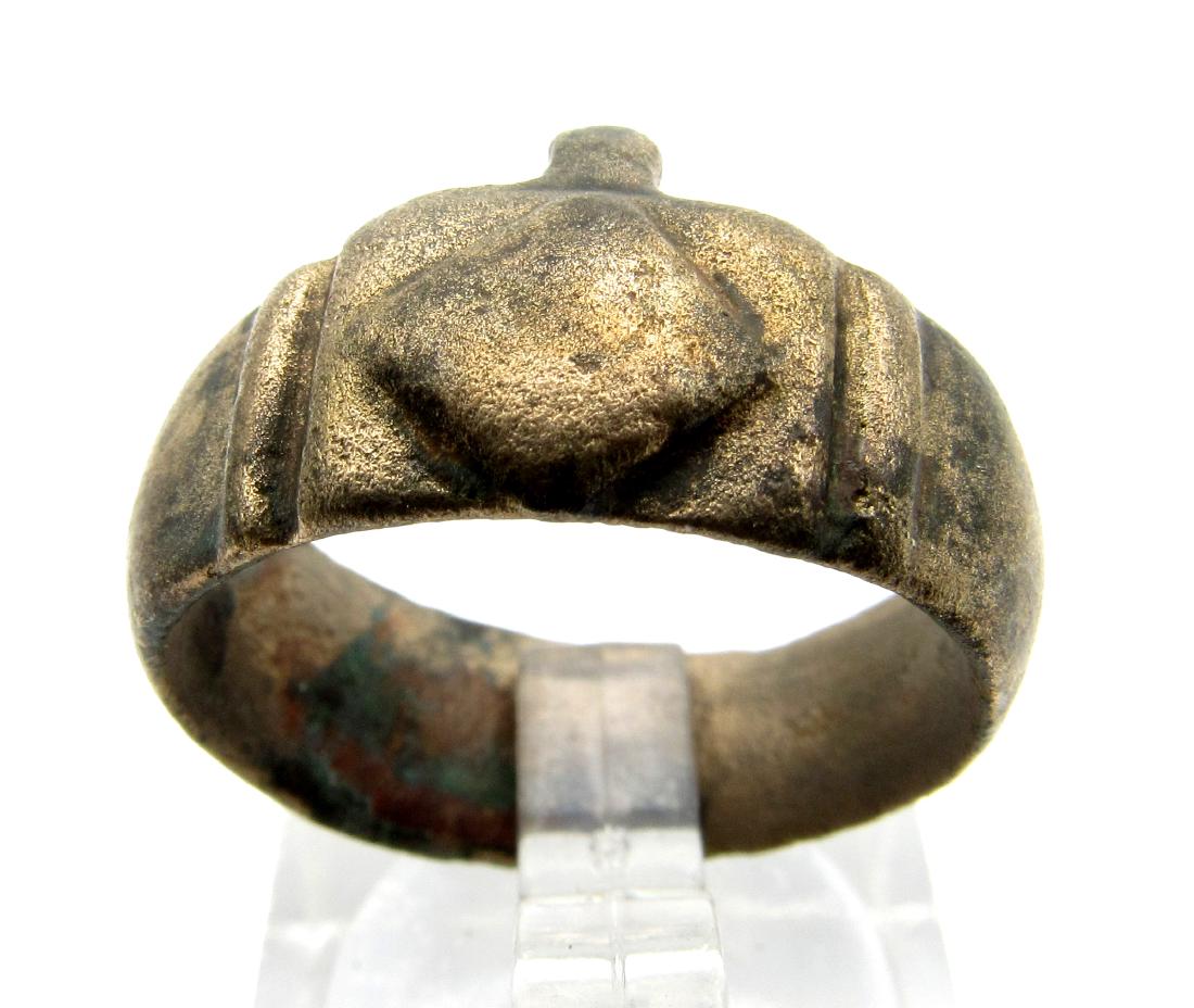 Medieval French ring with Decorated Bezel (1 of 3)
