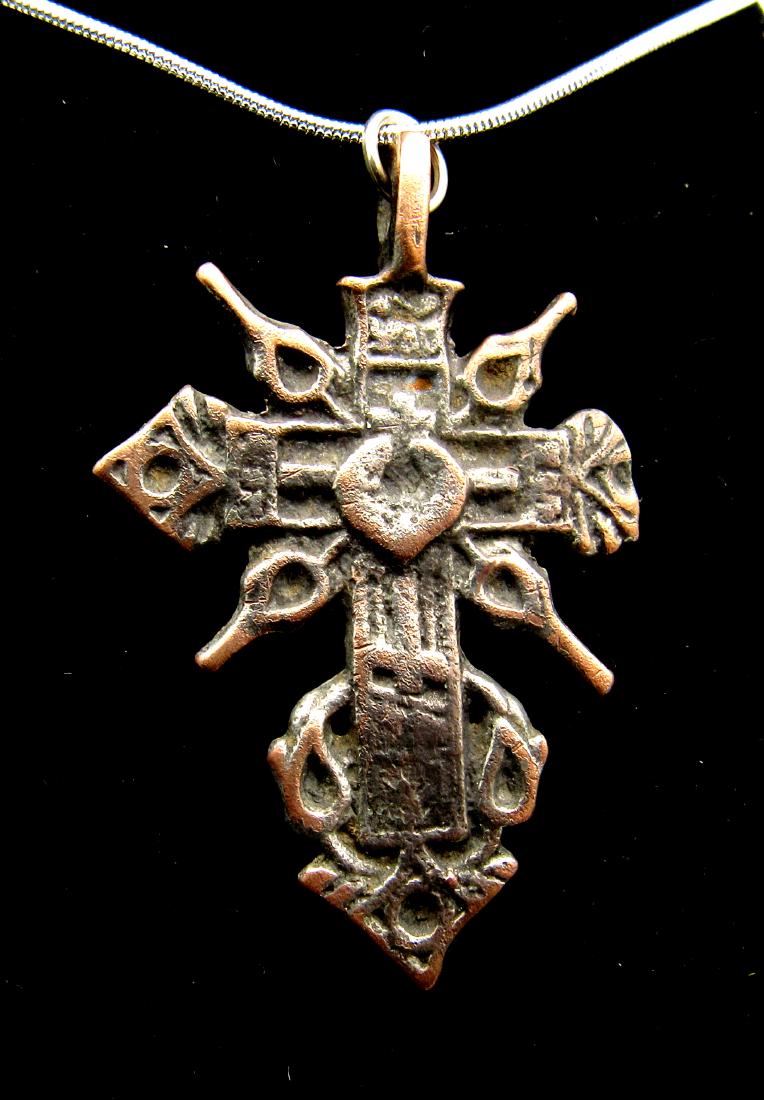 Tudor Period Radiate Cross Pendant (1 of 2)