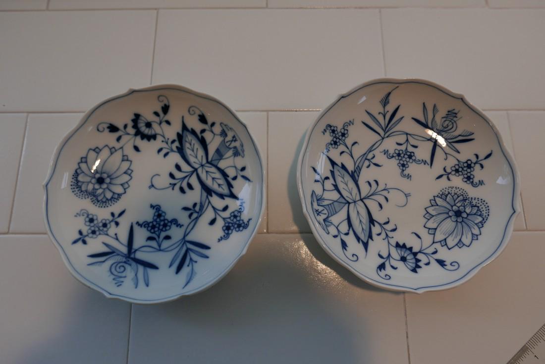 Pair of Meissen Blue Onion Porcelain Fruit Bowls (1 of 3)
