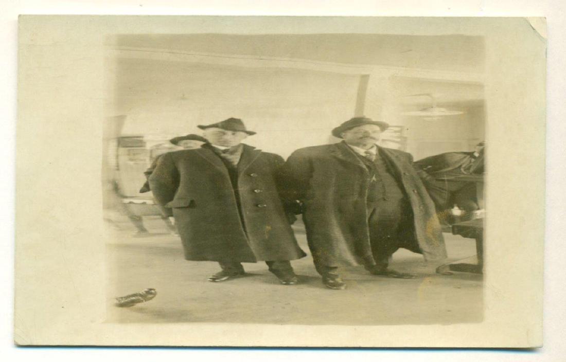 1915 Funky Distorted Wide View of Men in San Francisco (1 of 2)