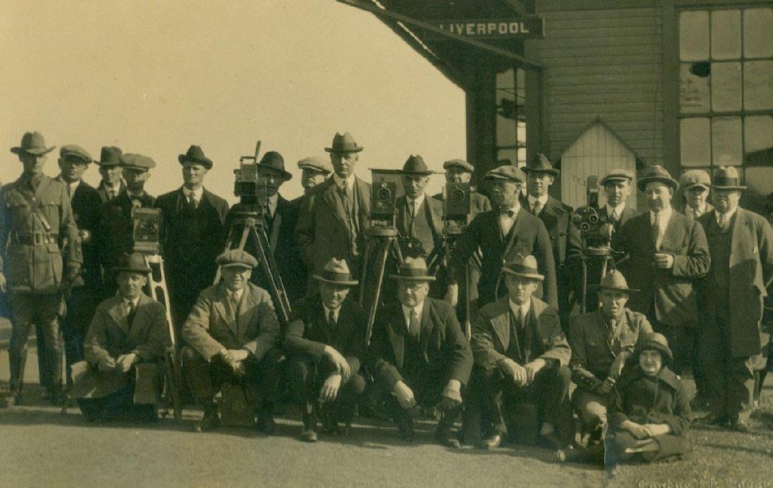 1923 Photographer W Movie Camera, Silent Film (1 of 3)