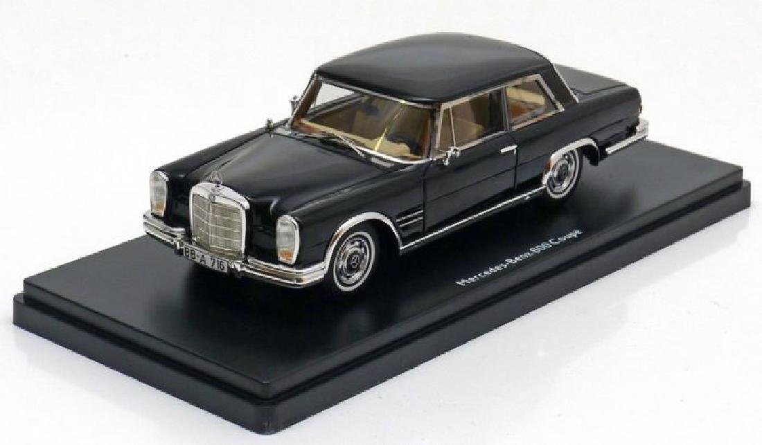 Schuco PRO.R43 Scale 1:43 Mercedes-Benz 600 Coupé (1 of 13)